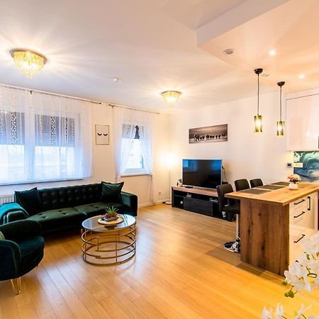Flexible Selfcheckins 38 - Zagreb - Garage - Loggia - New - Luxury -アパートメント エクステリア 写真