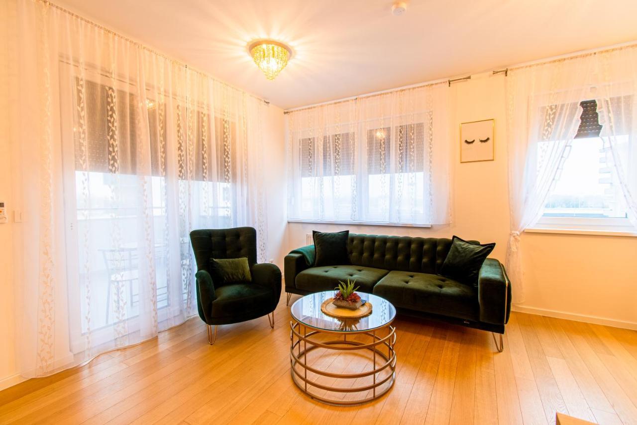 Flexible Selfcheckins 38 - Zagreb - Garage - Loggia - New - Luxury -アパートメント エクステリア 写真